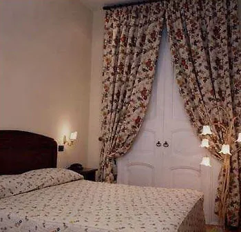 Locanda Dell'Arte Naples 2*,  Italy